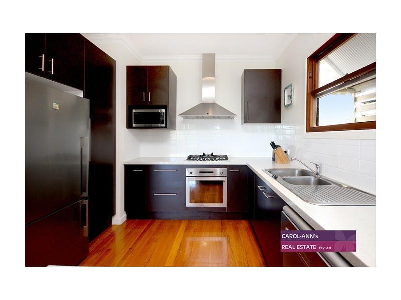 76 Beauvardia St, Cannon Hill QLD 4170