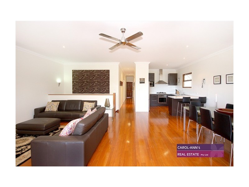 76 Beauvardia St, Cannon Hill QLD 4170