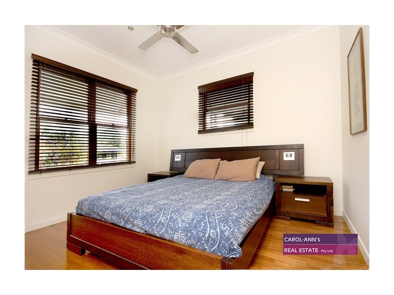 76 Beauvardia St, Cannon Hill QLD 4170