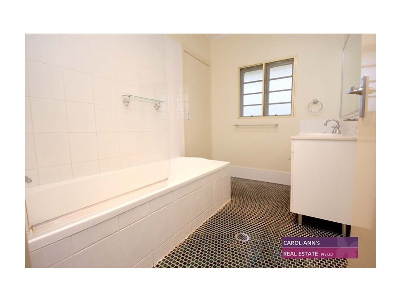 25 Marian Street, Coorparoo QLD 4151