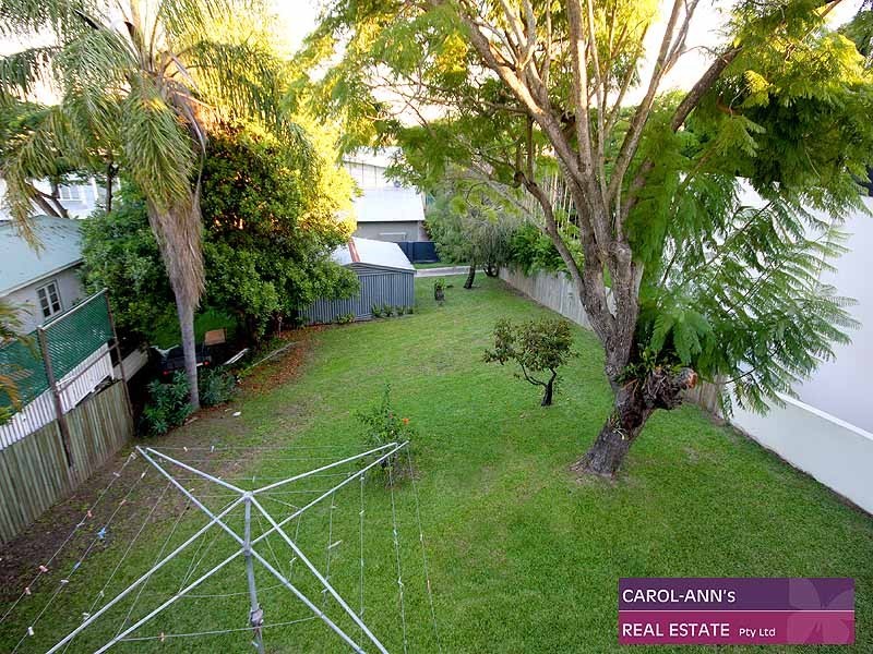 178 Barton Road, Hawthorne QLD 4171