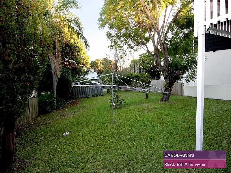 178 Barton Road, Hawthorne QLD 4171