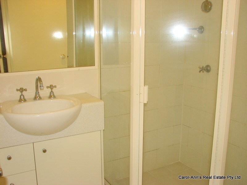 8/75-77 Riding Road, Hawthorne QLD 4171