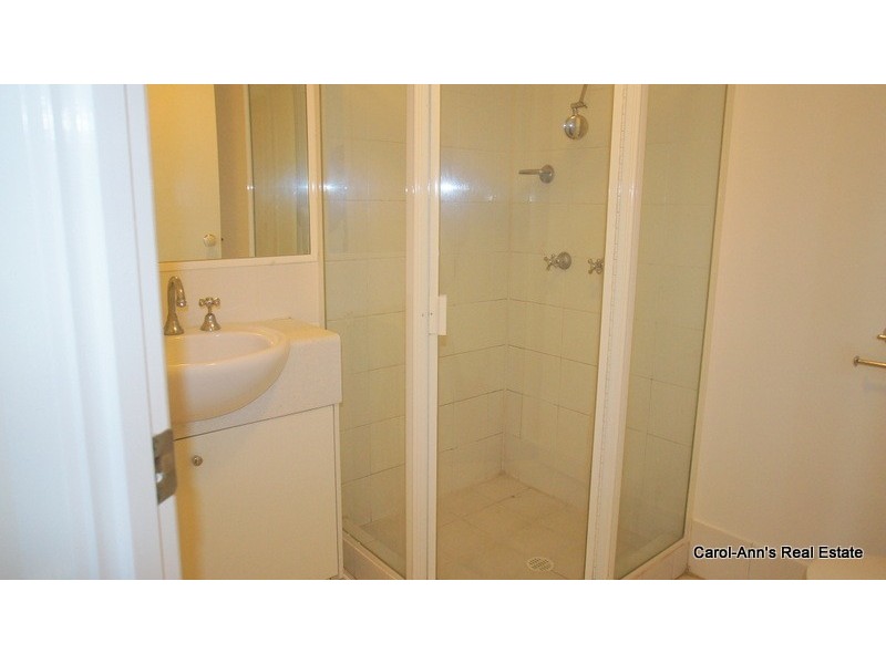 8/75-77 Riding Road, Hawthorne QLD 4171