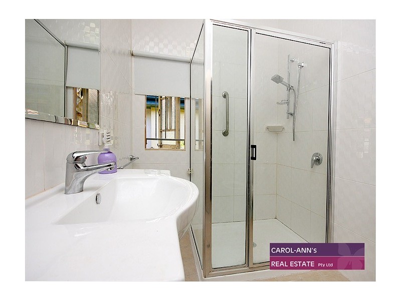 70 Fifth Avenue, Balmoral QLD 4171