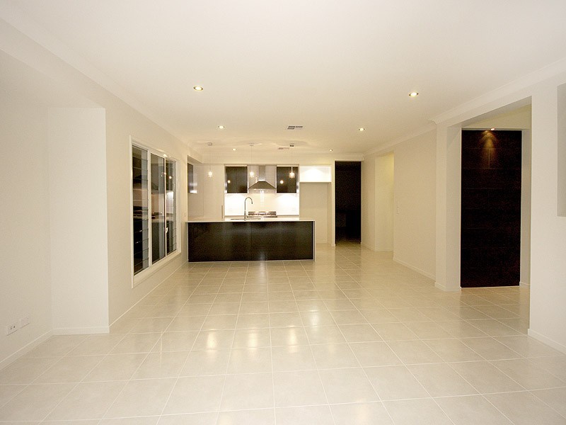 24 Gardenia Pl, Gumdale QLD 4154