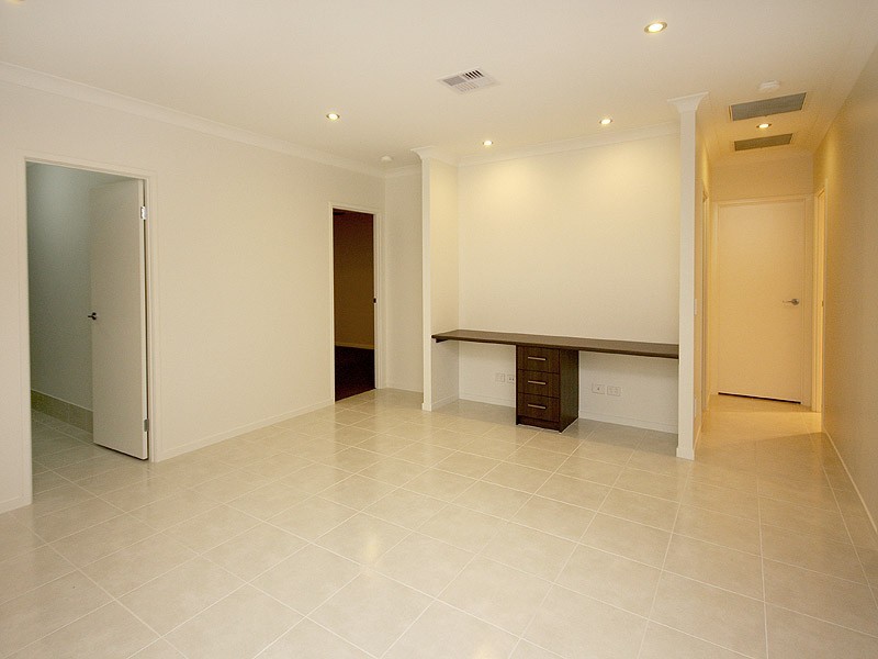 24 Gardenia Pl, Gumdale QLD 4154