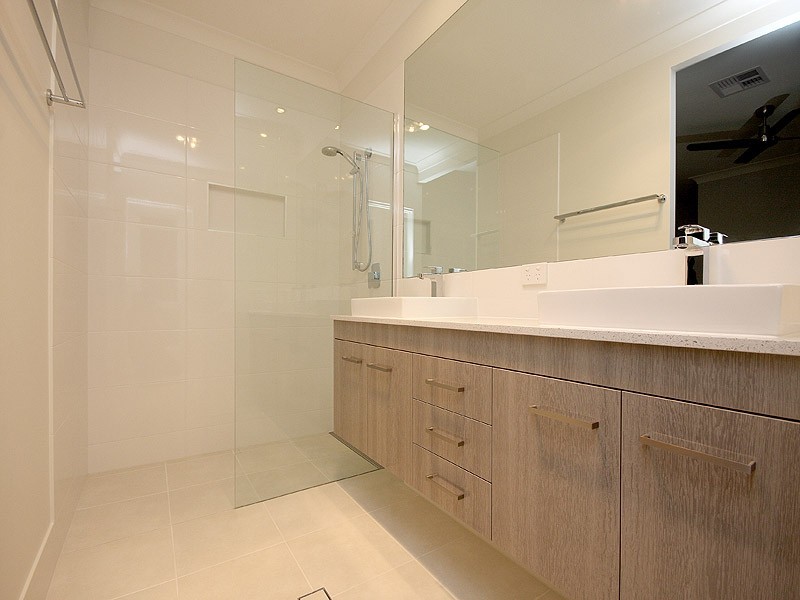 24 Gardenia Pl, Gumdale QLD 4154