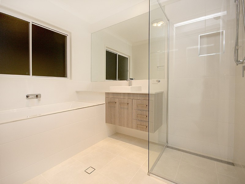 24 Gardenia Pl, Gumdale QLD 4154