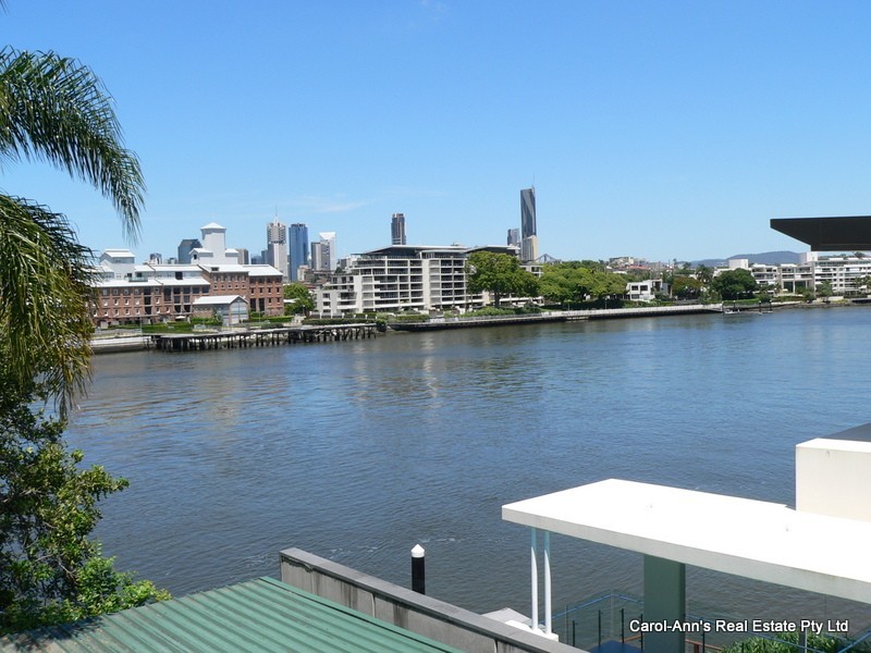 2/118 Virginia Avenue, Hawthorne QLD 4171