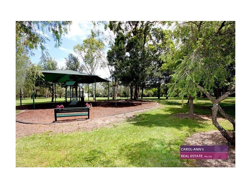 43 Emmett Street, Wynnum West QLD 4178