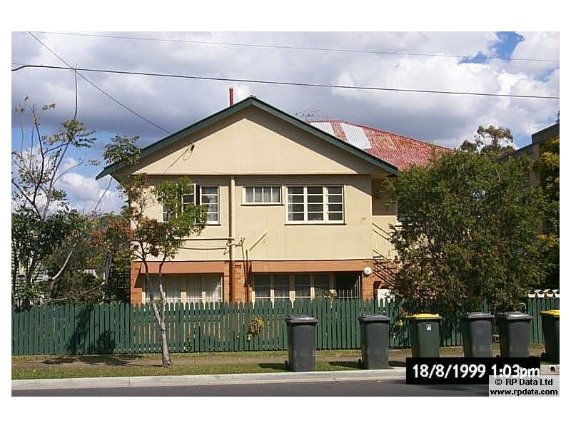 1/297 Lancaster Road, Ascot QLD 4359