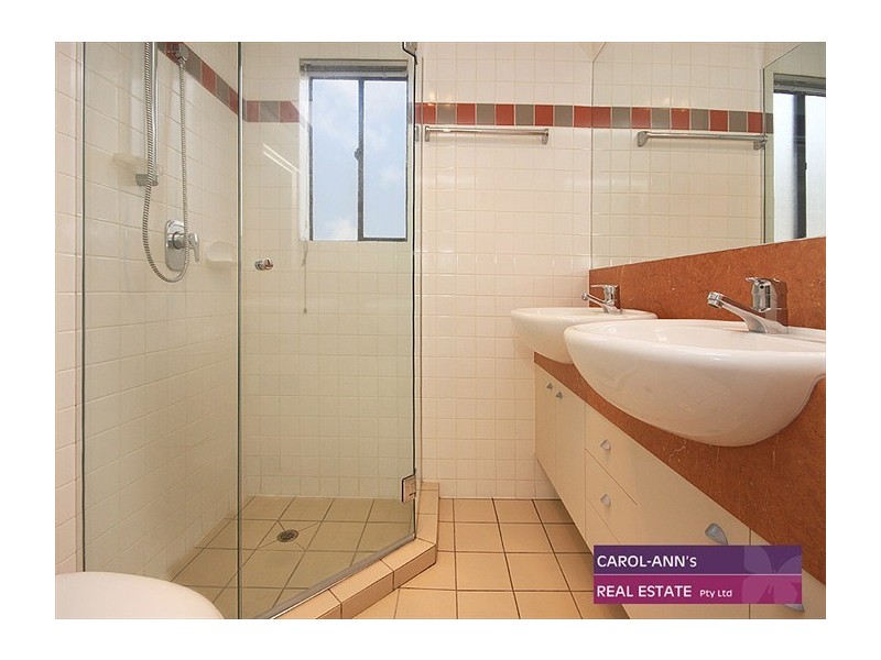 3/8 Cambridge Street, Bulimba QLD 4171