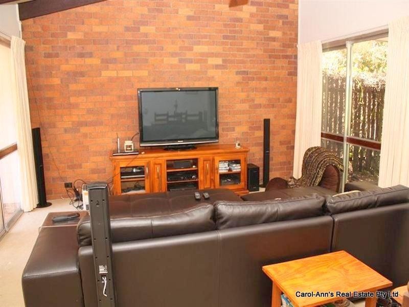 26 Gubberley Street, Kenmore QLD 4069