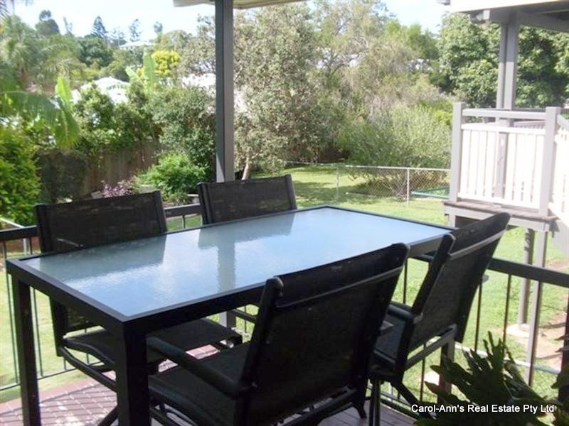 140 Macrossan Avenue, Norman Park QLD 4170