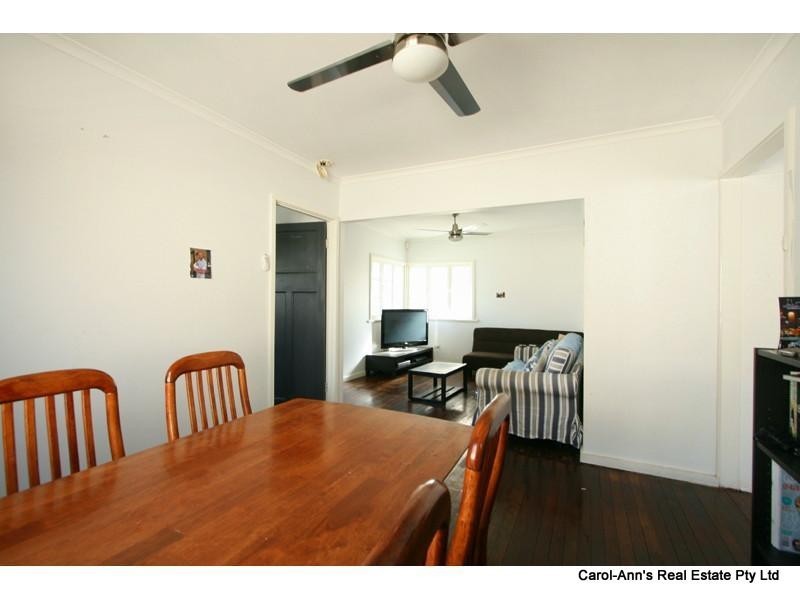 140 Macrossan Avenue, Norman Park QLD 4170