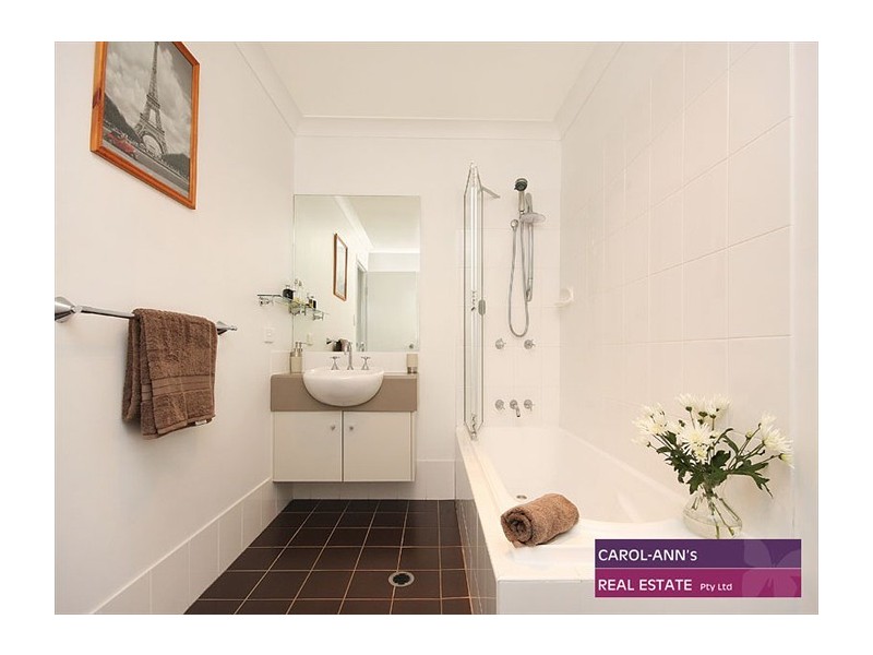 3/301 Hawthorne Rd, Hawthorne QLD 4171