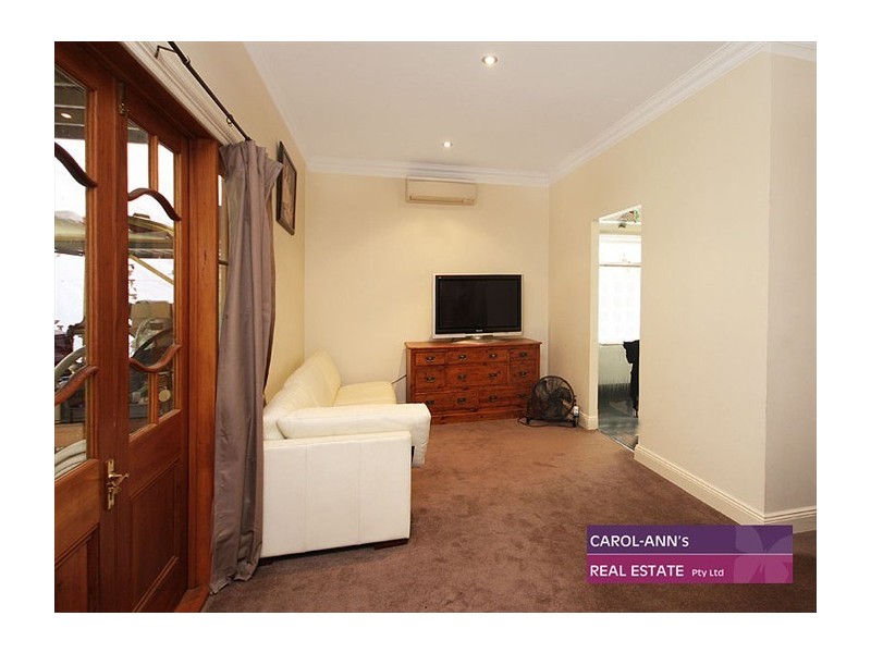 84 Lawson Street, Morningside QLD 4170