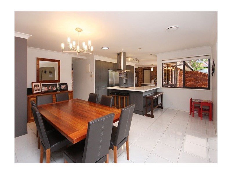 5 Baguette St, Carina QLD 4152