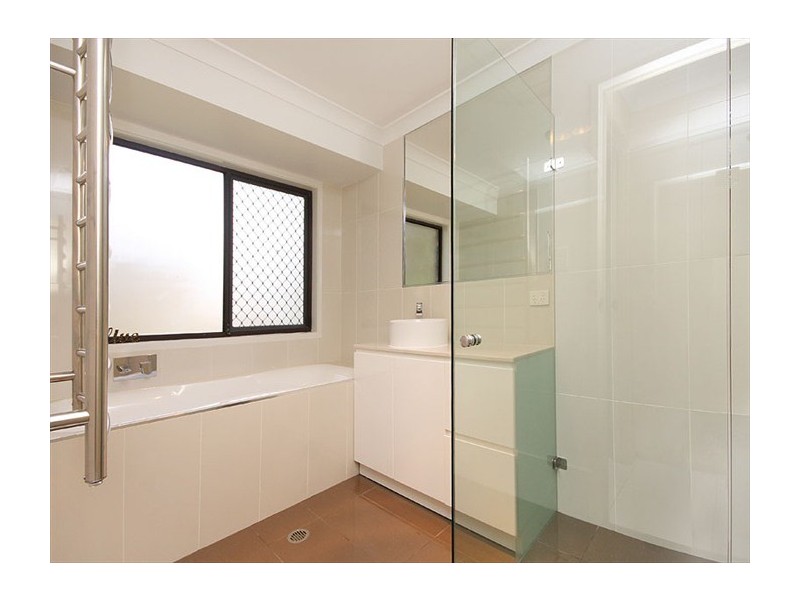 5 Baguette St, Carina QLD 4152