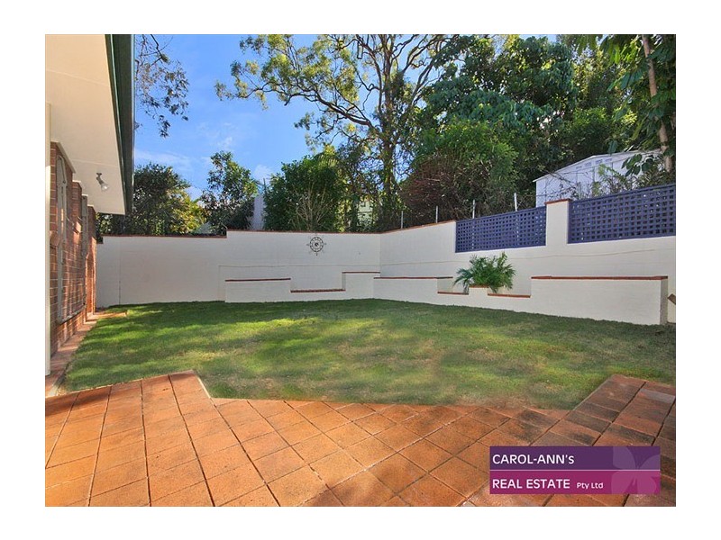 30 Deerdale Street, Stafford Heights QLD 4053