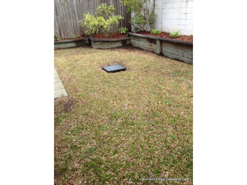 3/8 Grout Street, Macgregor QLD 4109