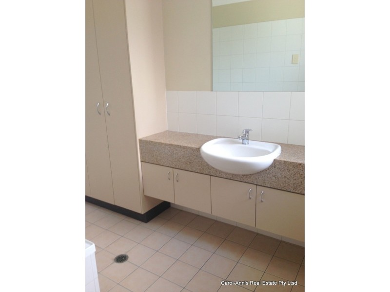 3/8 Grout Street, Macgregor QLD 4109