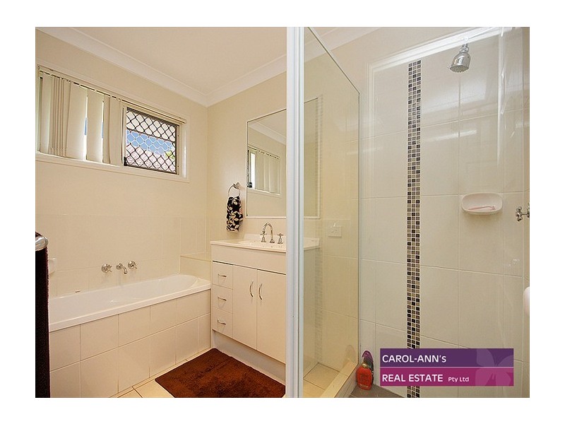 52 Wirra Circuit, Wynnum West QLD 4178