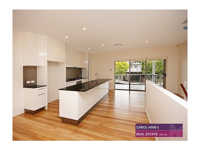 5 Barton Road, Balmoral QLD 4171