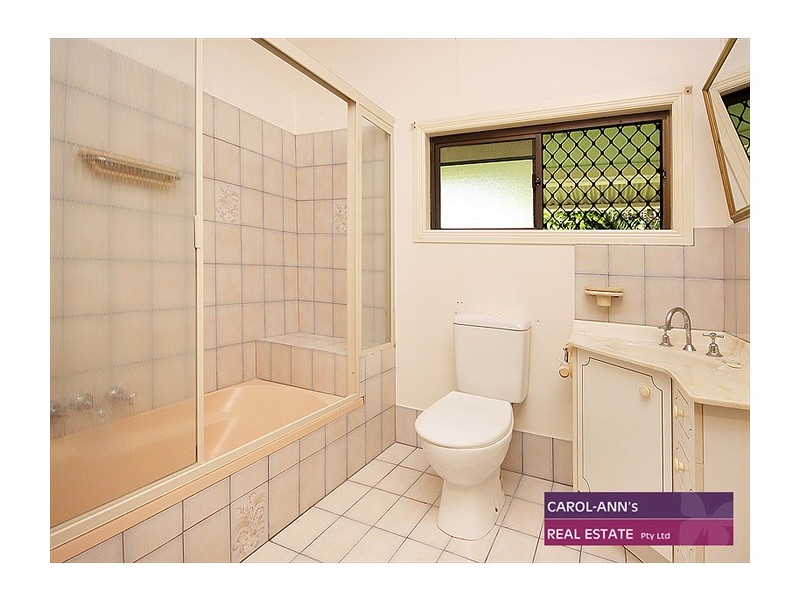 34 Montrose Parade, Wynnum West QLD 4178