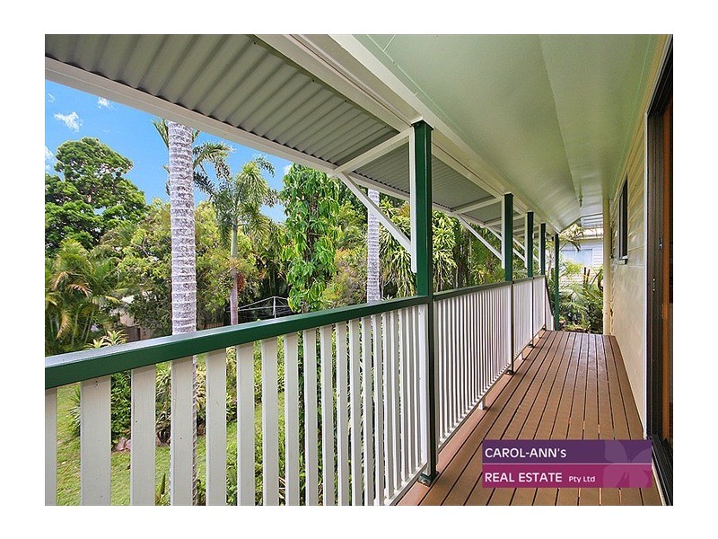 34 Montrose Parade, Wynnum West QLD 4178