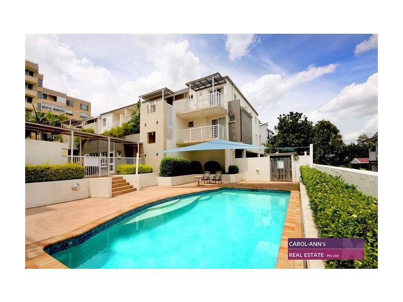 2/92 Norman Cres, Norman Park QLD 4170