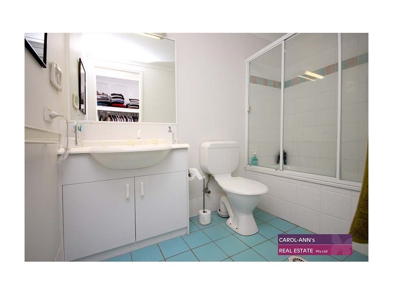 2/92 Norman Cres, Norman Park QLD 4170