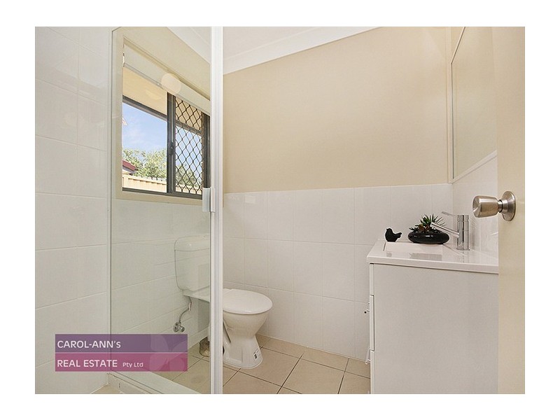 4 Woodsiana Street, Robertson QLD 4109