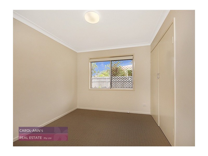 4 Woodsiana Street, Robertson QLD 4109