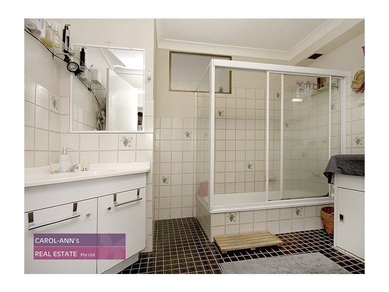 8/25 Smallman Street, Bulimba QLD 4171