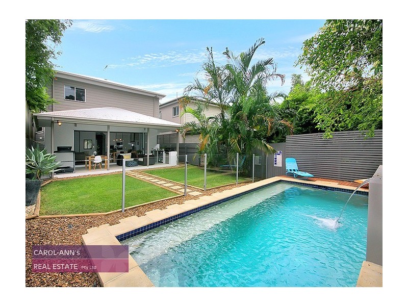 10 Sphinx St, Balmoral QLD 4171