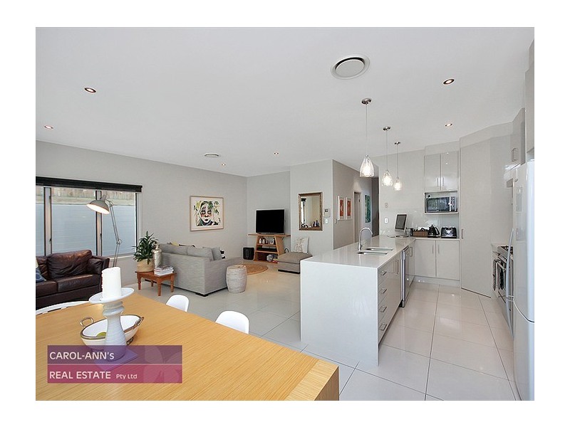 10 Sphinx St, Balmoral QLD 4171