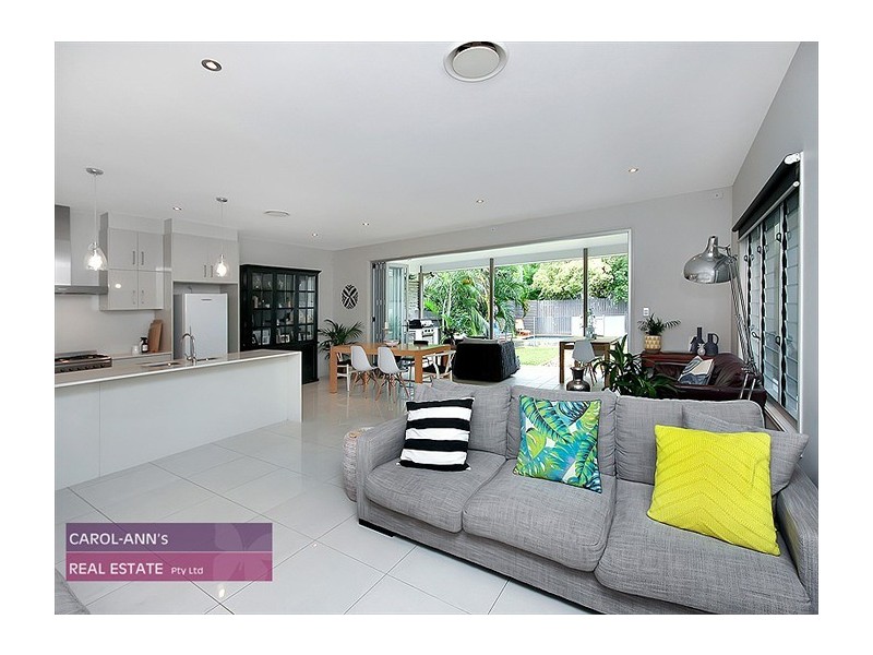 10 Sphinx St, Balmoral QLD 4171