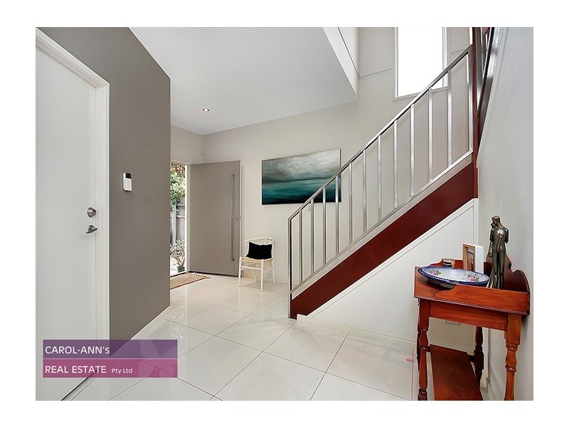 10 Sphinx St, Balmoral QLD 4171