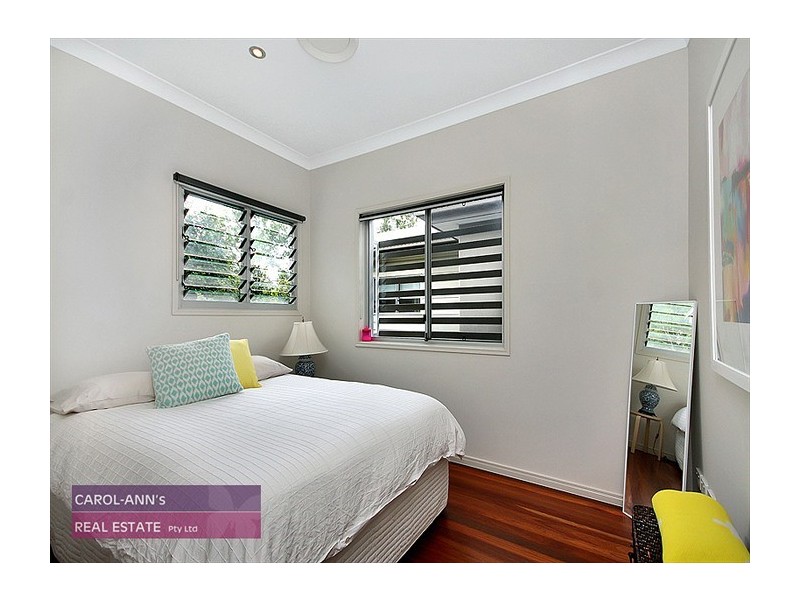 10 Sphinx St, Balmoral QLD 4171