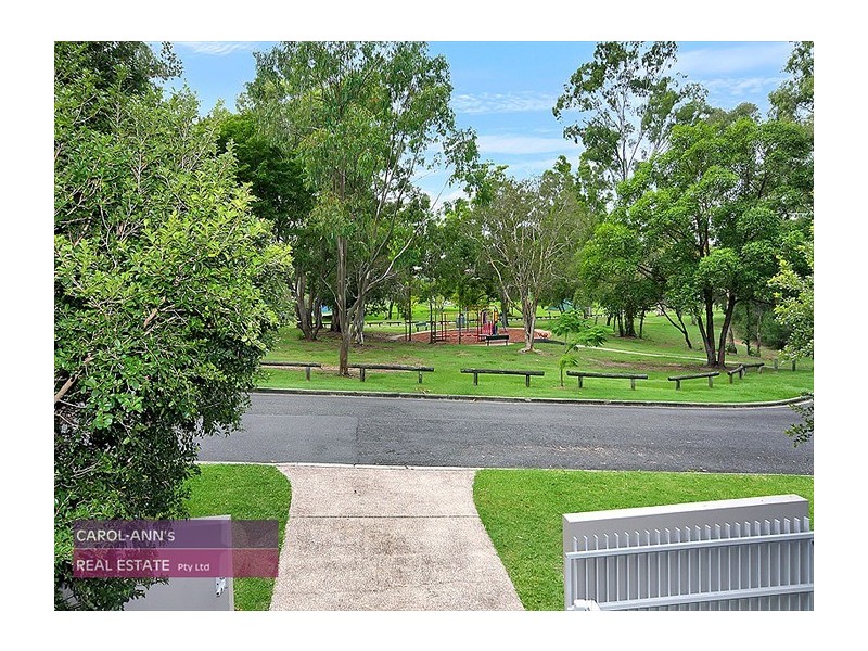 10 Sphinx St, Balmoral QLD 4171