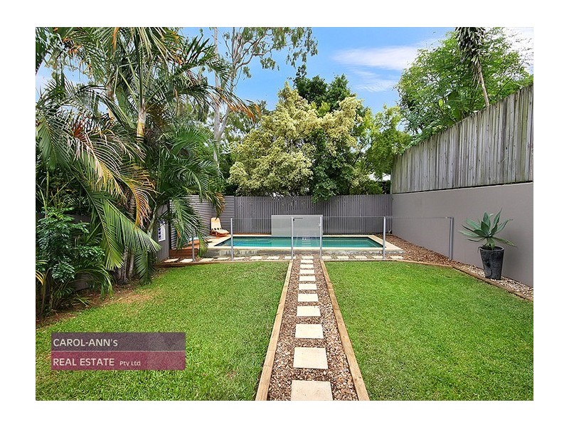 10 Sphinx St, Balmoral QLD 4171