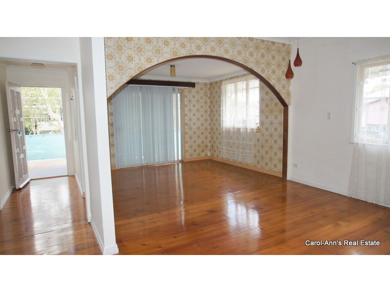 203 Riding Road, Hawthorne QLD 4171