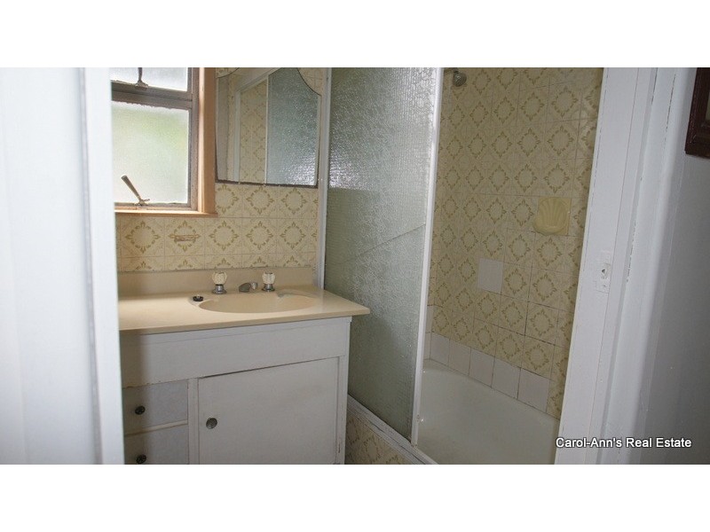 203 Riding Road, Hawthorne QLD 4171