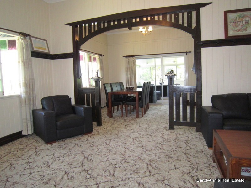 126 Barton Road, Hawthorne QLD 4171