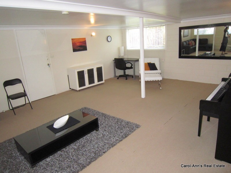 126 Barton Road, Hawthorne QLD 4171