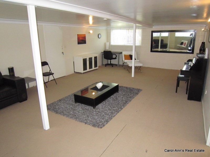 126 Barton Road, Hawthorne QLD 4171