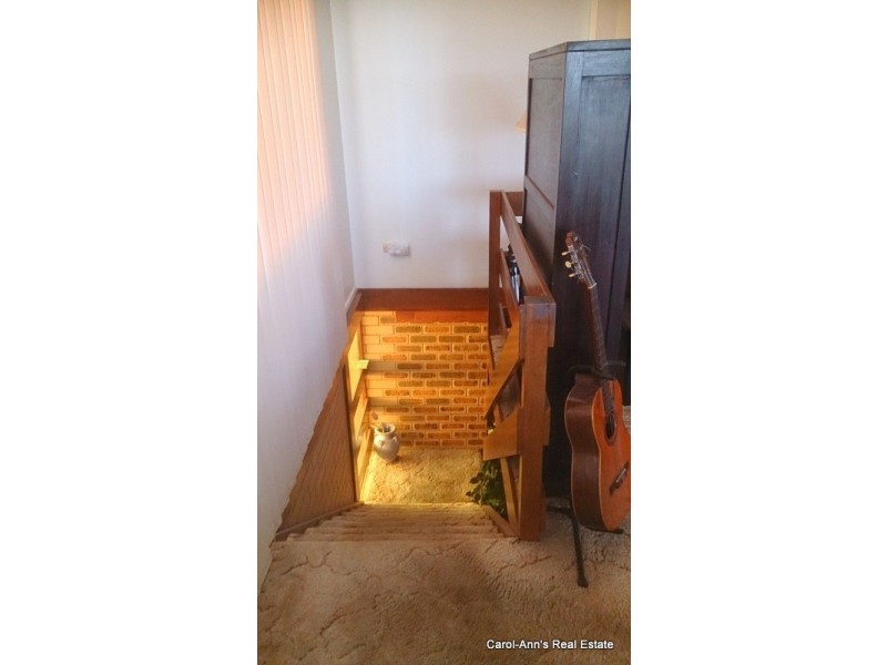 17 Banbury Street, Carina QLD 4152