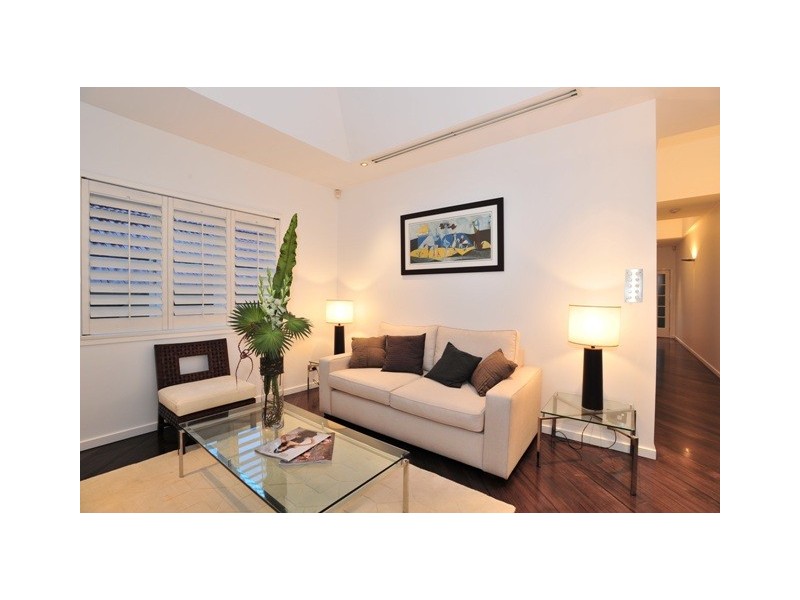 18 Holdsworth Street, Neutral Bay NSW 2089